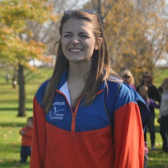 Meet your Posher, Lindsay - Picture 1 of 1